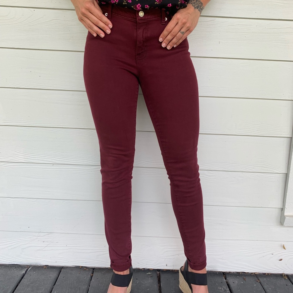 GAP~MAROON~SKINNIES~SIZE 6